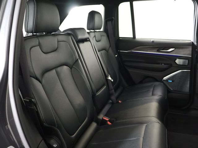 2022 Jeep Grand Cherokee Overland 4x4 - 22946655 - 41