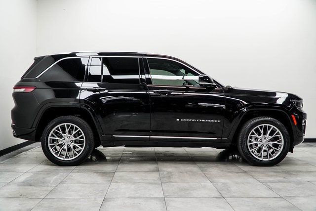 2022 Jeep Grand Cherokee Summit photo 8
