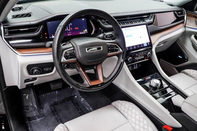 2022 Jeep Grand Cherokee Summit photo 13