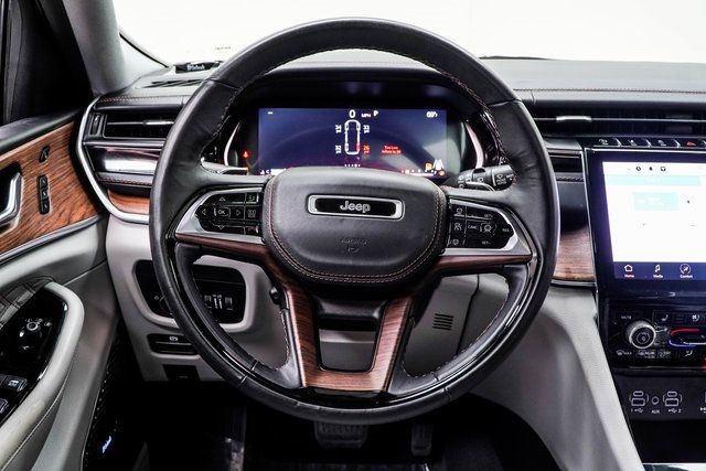 2022 Jeep Grand Cherokee Summit photo 16