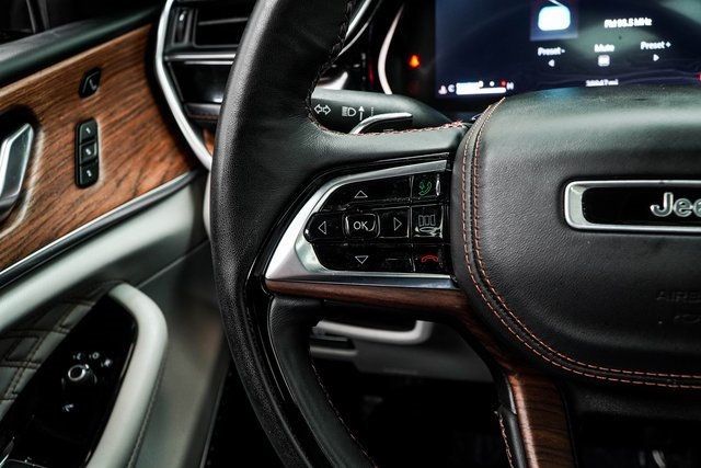 2022 Jeep Grand Cherokee Summit photo 33