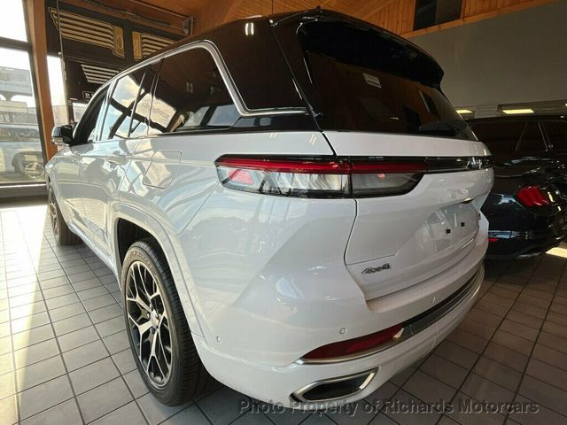 2022 Jeep Grand Cherokee Summit Reserve 4x4 - 22875367 - 4
