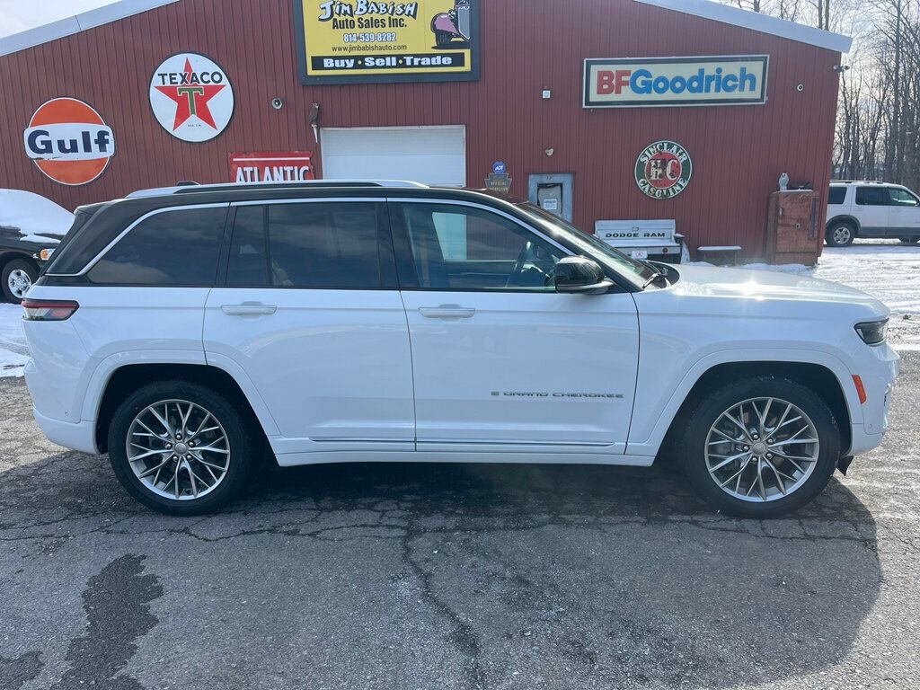 2022 Jeep Grand Cherokee 4xe Grand Cherokee Summit 4x4 $79,600 MSRP - 22986890 - 13