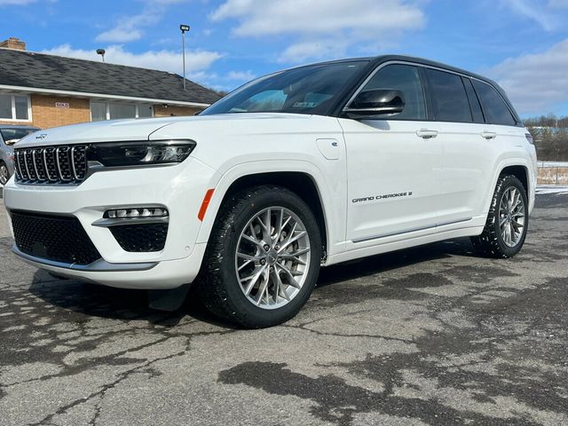 2022 Jeep Grand Cherokee 4xe Grand Cherokee Summit 4x4 $79,600 MSRP - 22986890 - 2