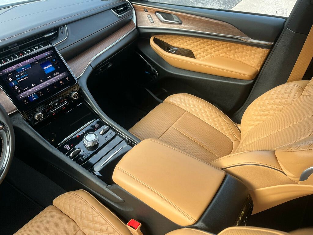 2022 Jeep Grand Cherokee 4xe Grand Cherokee Summit 4x4 $79,600 MSRP - 22986890 - 37