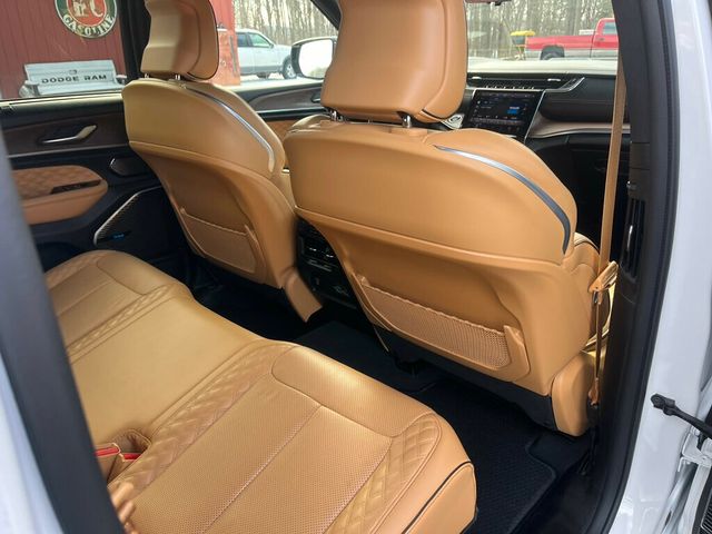 2022 Jeep Grand Cherokee 4xe Grand Cherokee Summit 4x4 $79,600 MSRP - 22986890 - 47