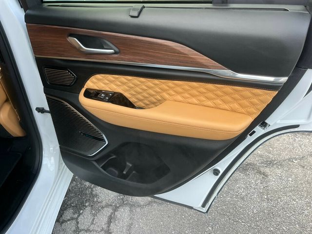 2022 Jeep Grand Cherokee 4xe Grand Cherokee Summit 4x4 $79,600 MSRP - 22986890 - 50