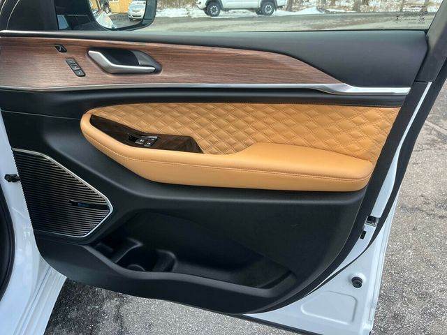 2022 Jeep Grand Cherokee 4xe Grand Cherokee Summit 4x4 $79,600 MSRP - 22986890 - 51