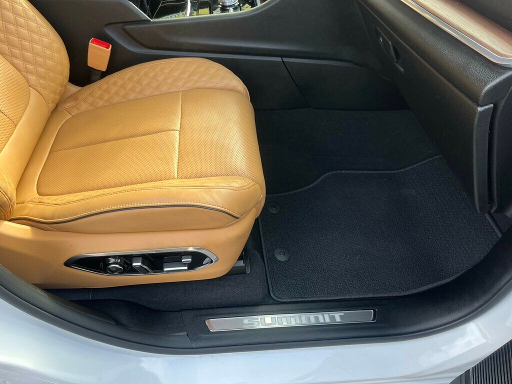 2022 Jeep Grand Cherokee 4xe Grand Cherokee Summit 4x4 $79,600 MSRP - 22986890 - 52