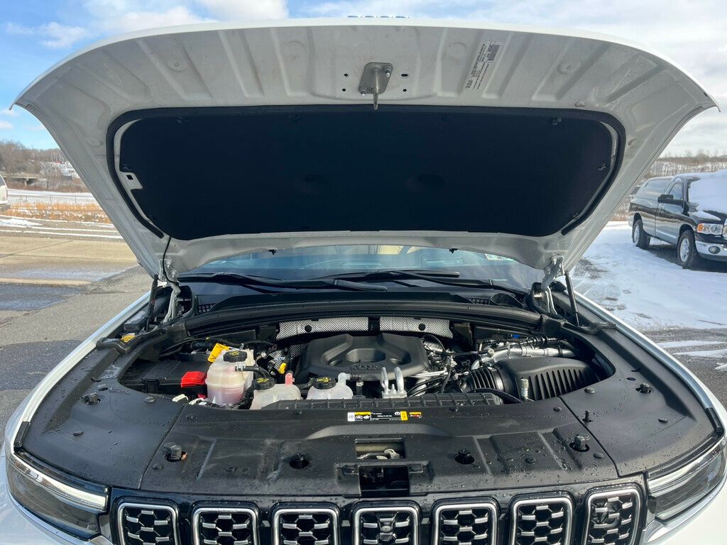 2022 Jeep Grand Cherokee 4xe Grand Cherokee Summit 4x4 $79,600 MSRP - 22986890 - 56