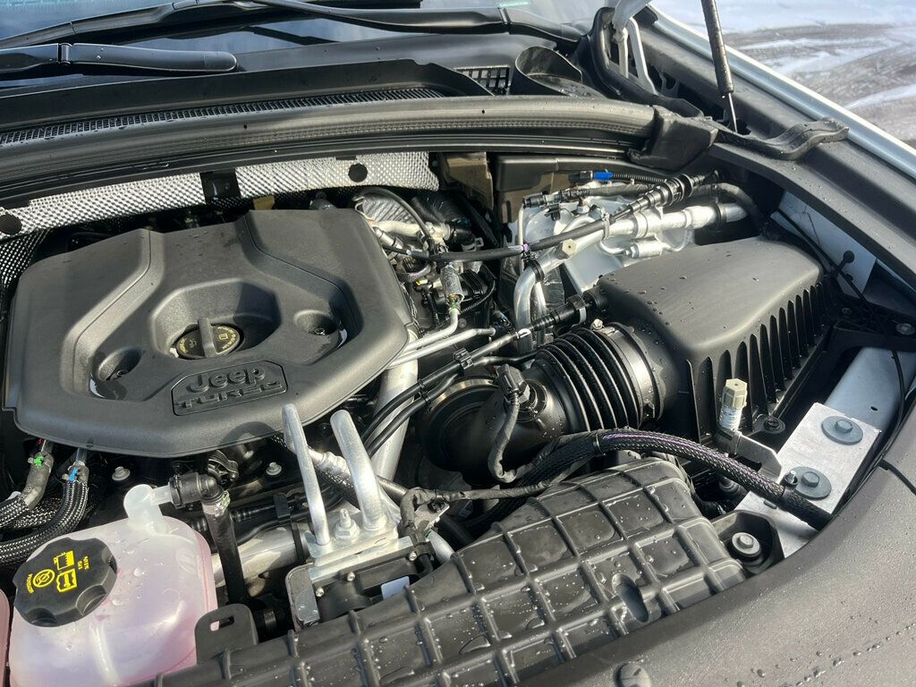 2022 Jeep Grand Cherokee 4xe Grand Cherokee Summit 4x4 $79,600 MSRP - 22986890 - 58