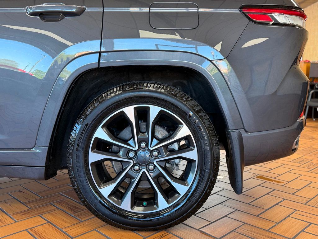 2022 Jeep Grand Cherokee 4xe Overland 4x4 - 23020107 - 12