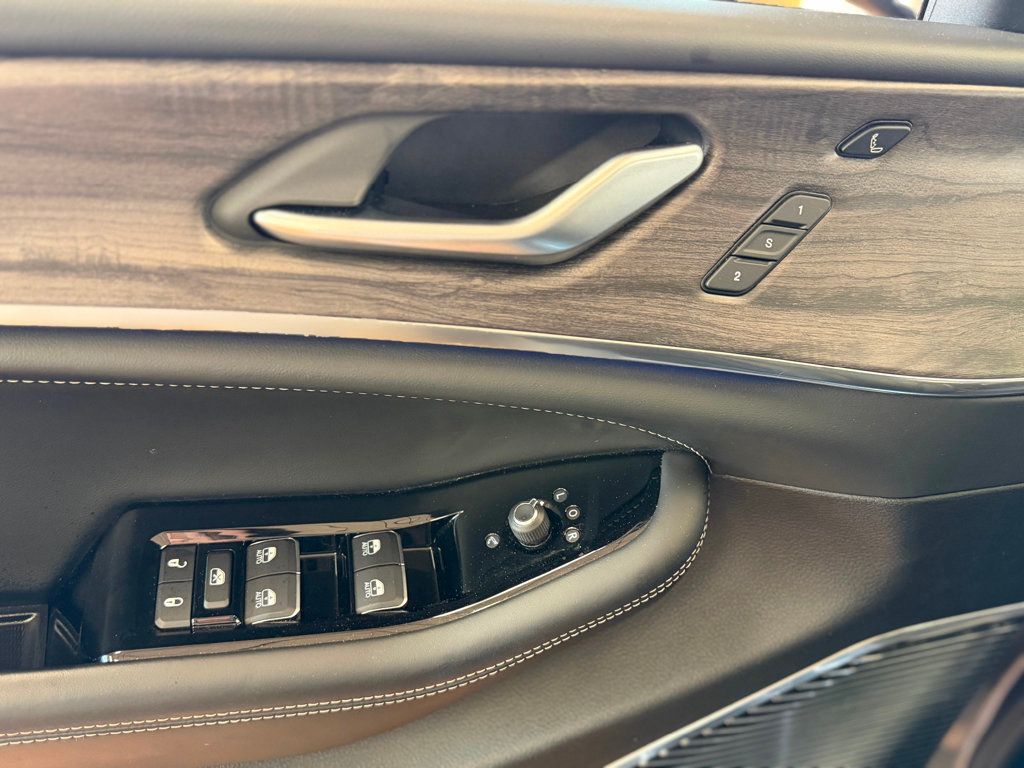 2022 Jeep Grand Cherokee 4xe Overland 4x4 - 23020107 - 20