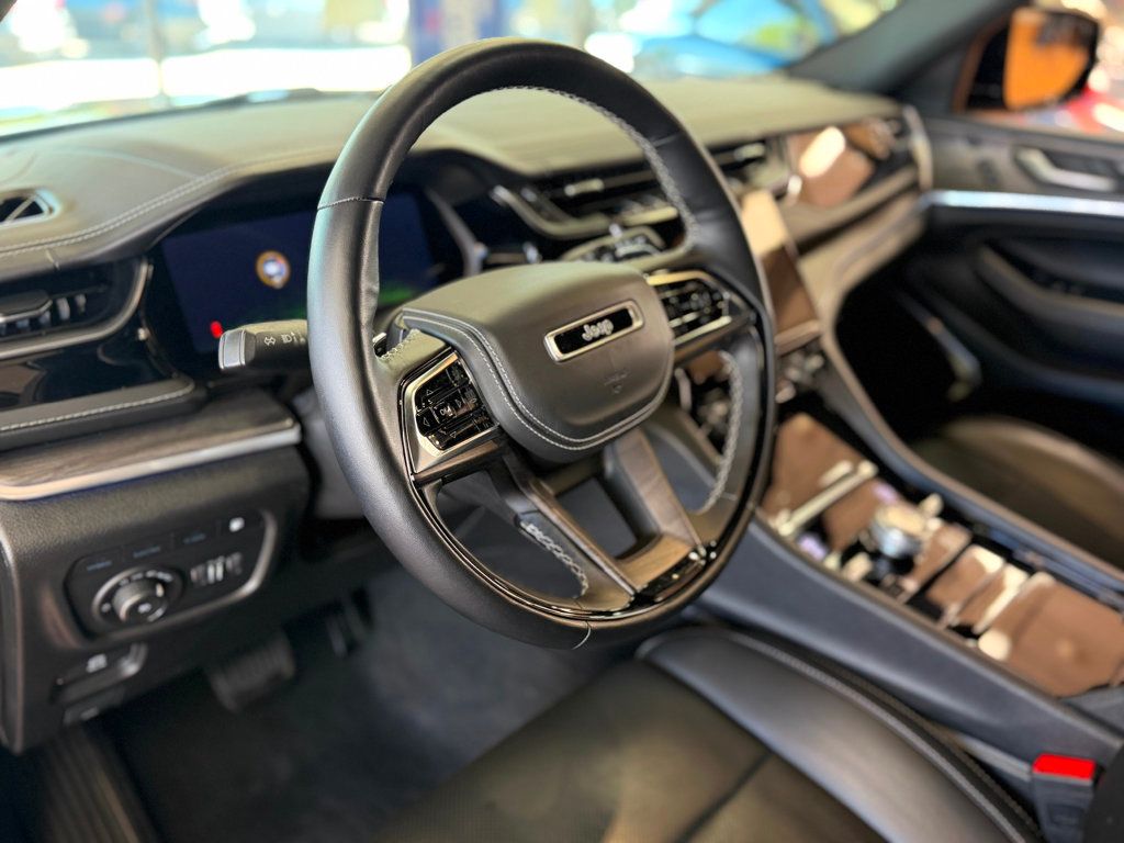 2022 Jeep Grand Cherokee 4xe Overland 4x4 - 23020107 - 21