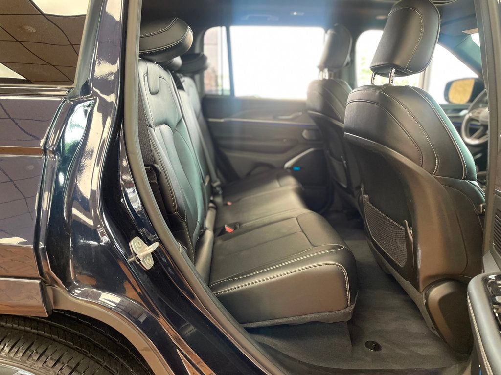 2022 Jeep Grand Cherokee 4xe Overland 4x4 - 23064911 - 33