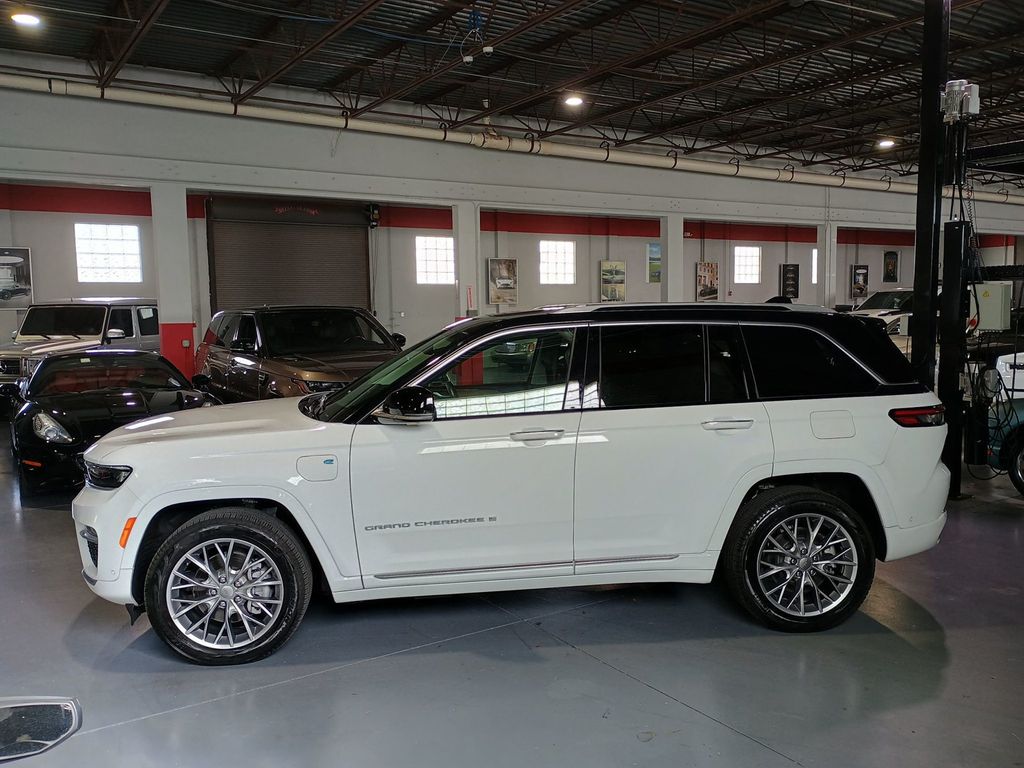2022 Jeep Grand Cherokee 4xe Summit 4x4 1 Owner Clean Carfax - 23010981 - 1