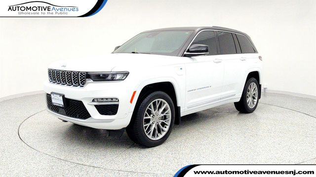 2022 Jeep Grand Cherokee 4xe Summit 4x4 with Advanced ProTech Group IV - 22959776 - 0