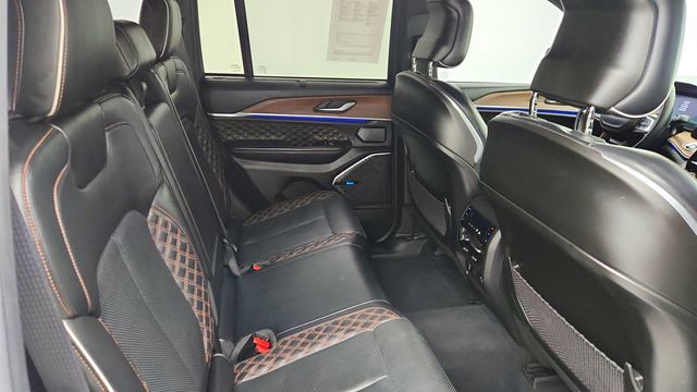 2022 Jeep Grand Cherokee 4xe Summit 4x4 with Advanced ProTech Group IV - 22959776 - 23