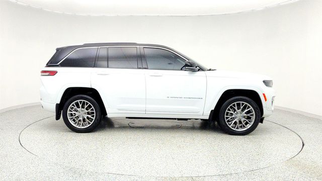 2022 Jeep Grand Cherokee 4xe Summit 4x4 with Advanced ProTech Group IV - 22959776 - 3