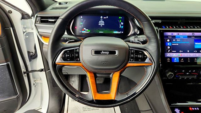 2022 Jeep Grand Cherokee 4xe Summit Reserve 4x4 with MOPAR Finishing Package & Luxury Tech V - 22967918 - 13