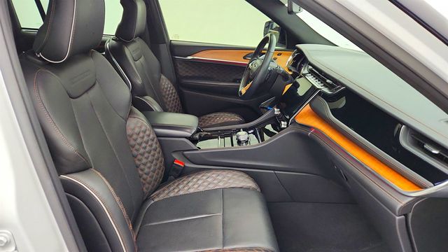 2022 Jeep Grand Cherokee 4xe Summit Reserve 4x4 with MOPAR Finishing Package & Luxury Tech V - 22967918 - 23