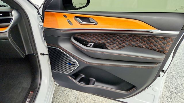 2022 Jeep Grand Cherokee 4xe Summit Reserve 4x4 with MOPAR Finishing Package & Luxury Tech V - 22967918 - 25