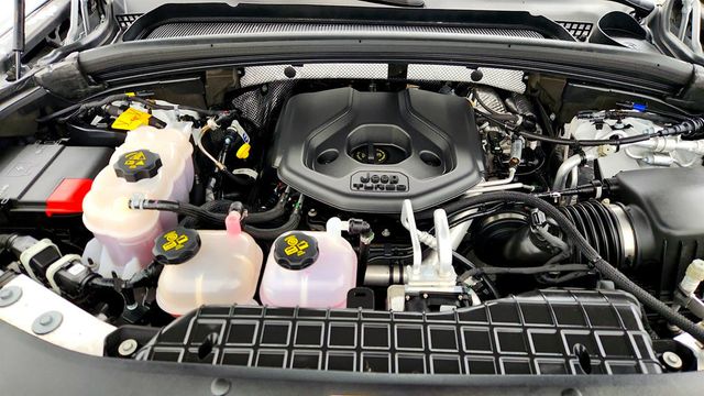 2022 Jeep Grand Cherokee 4xe Summit Reserve 4x4 with MOPAR Finishing Package & Luxury Tech V - 22967918 - 26