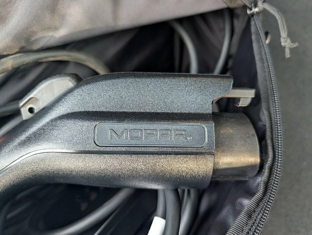 2022 Jeep Grand Cherokee 4xe TRAILHAWK MSRP $73,125  - 22976982 - 44