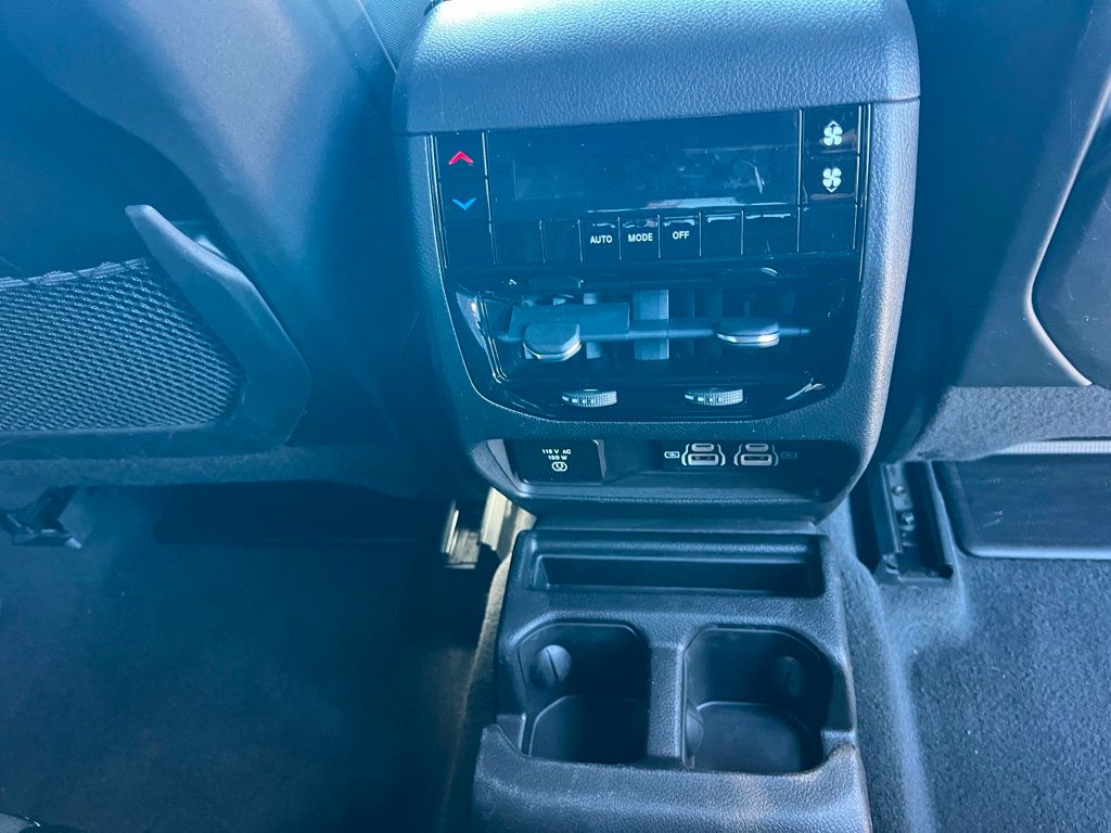 2022 Jeep Grand Cherokee L Altitude 4x2 - 22358951 - 31