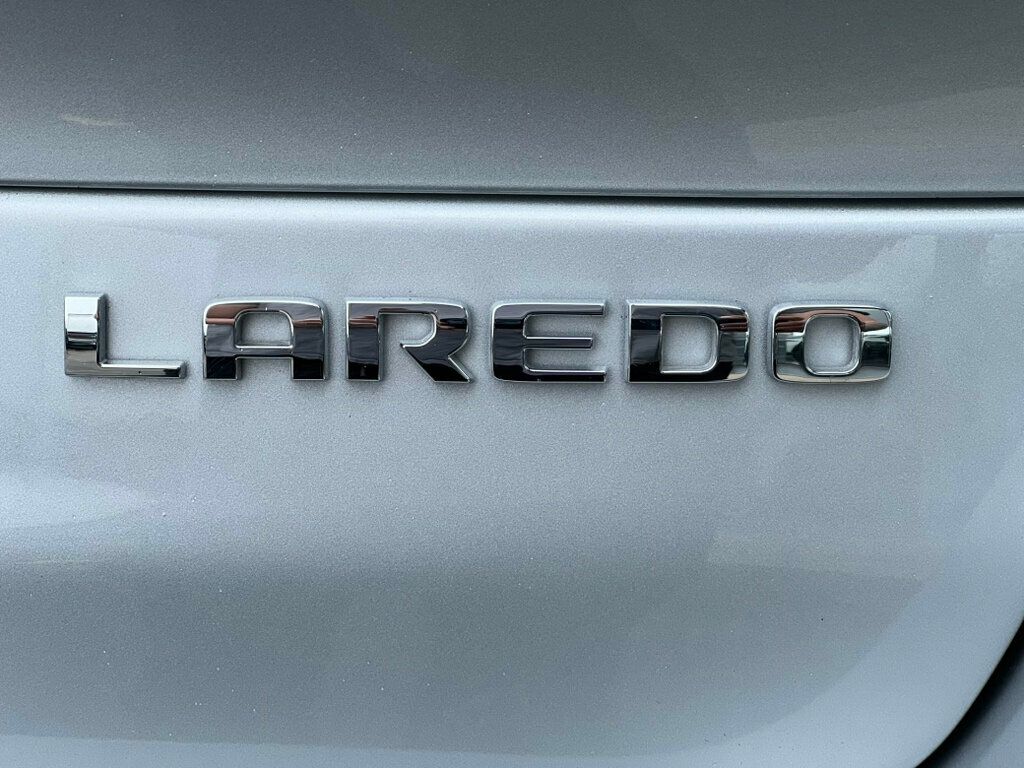 2022 Jeep Grand Cherokee L Laredo 4x4 - 22832744 - 9