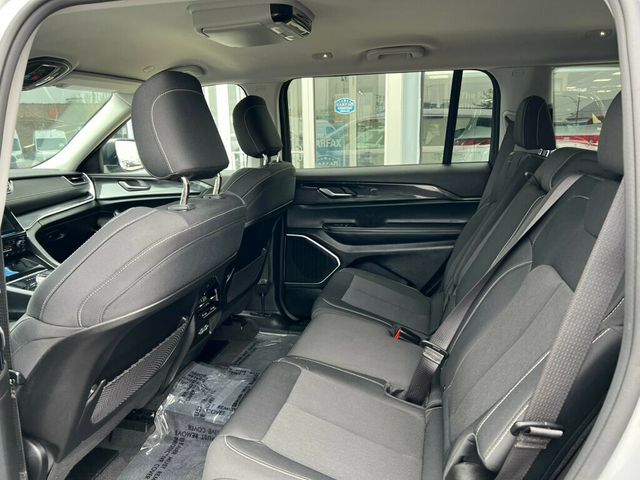 2022 Jeep Grand Cherokee L Laredo 4x4 - 22832744 - 17