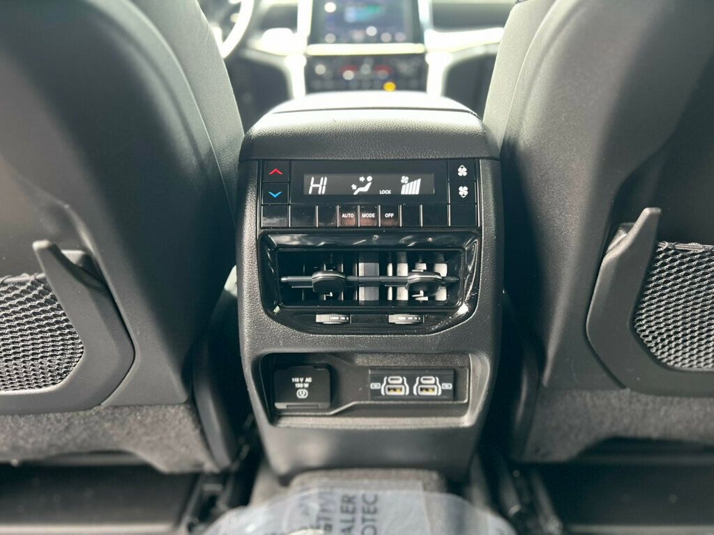 2022 Jeep Grand Cherokee L Laredo 4x4 - 22832744 - 21