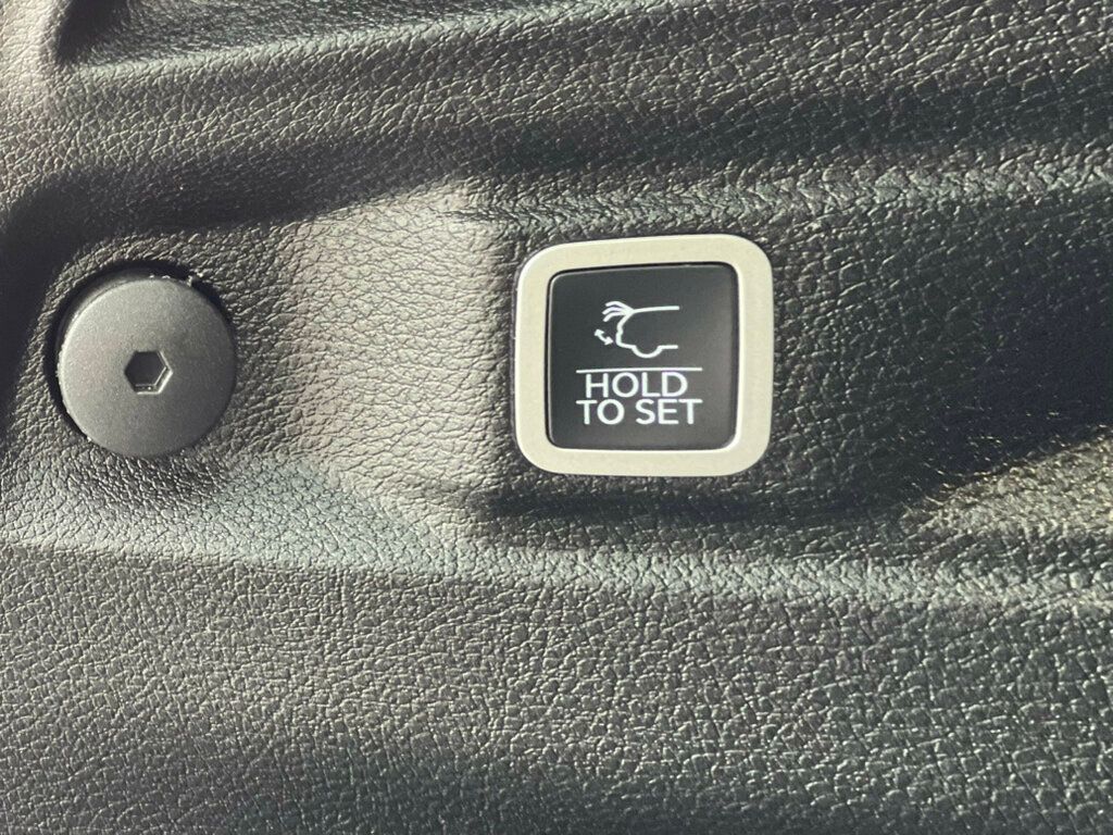 2022 Jeep Grand Cherokee L Laredo 4x4 - 22832744 - 8