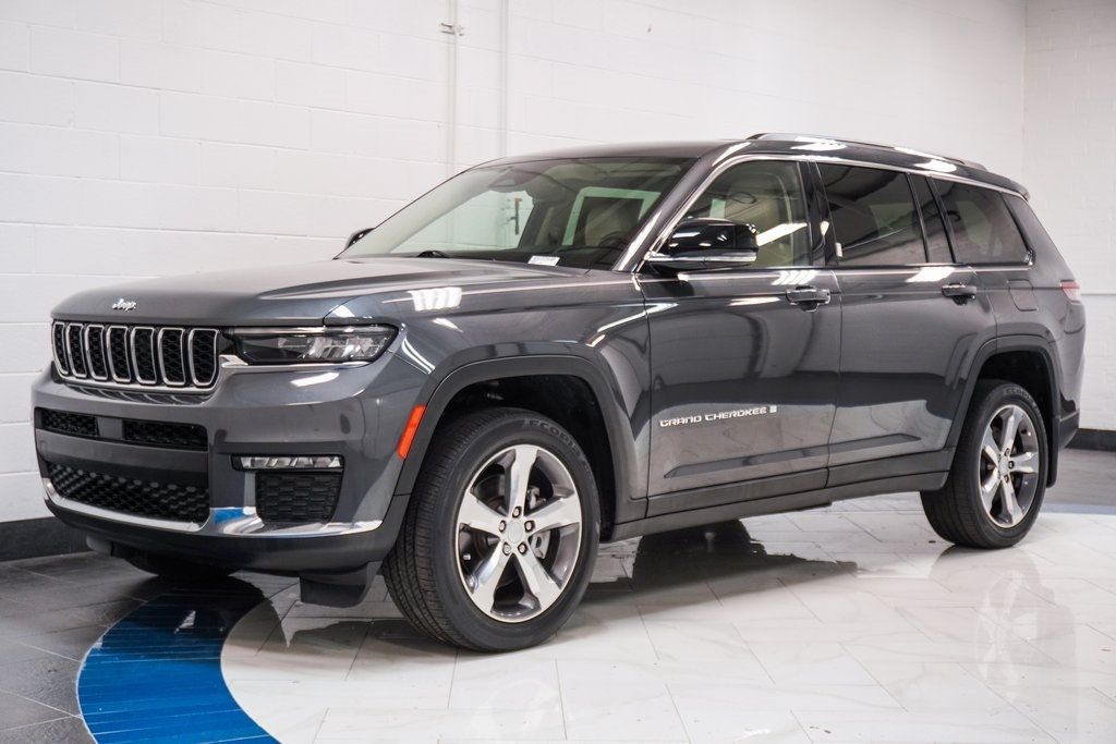 2022 Jeep Grand Cherokee Limited photo 3