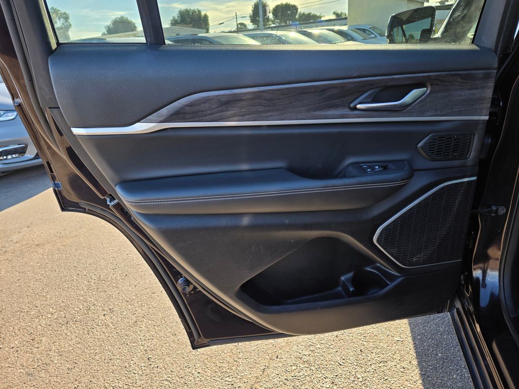 2022 Jeep Grand Cherokee L Limited 4x4 - 22998742 - 21