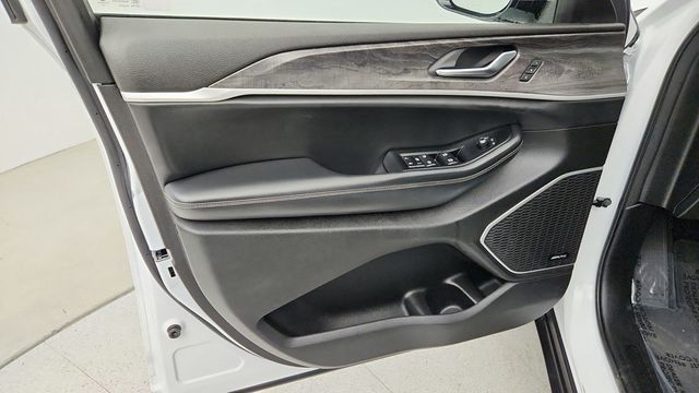 2022 Jeep Grand Cherokee L Limited 4x4 - 22950721 - 10