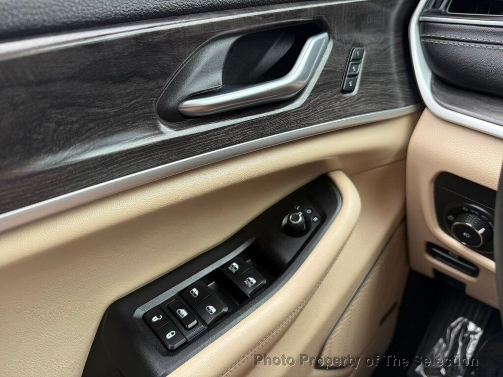 2022 Jeep Grand Cherokee Limited photo 36
