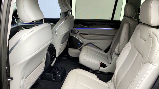 2022 Jeep Grand Cherokee L Overland 4x4 with Luxury Tech IV & Uconnect 5 10.1'' Navigation - 22961892 - 19