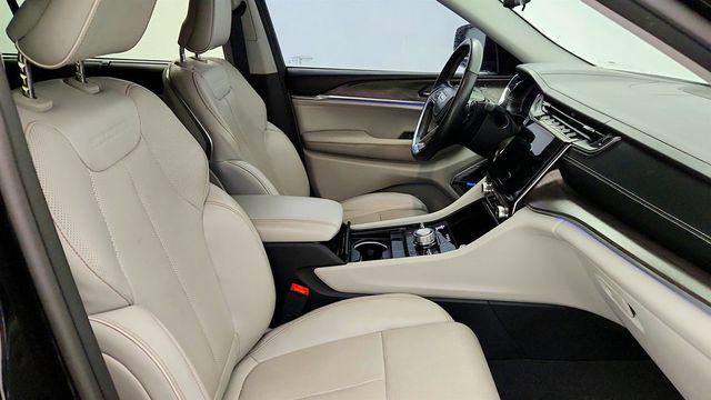 2022 Jeep Grand Cherokee L Overland 4x4 with Luxury Tech IV & Uconnect 5 10.1'' Navigation - 22961892 - 23