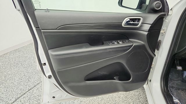 2022 Jeep Grand Cherokee WK Laredo X 4x4 with Altitude Appearance Package & Power Sunroof - 22955033 - 10