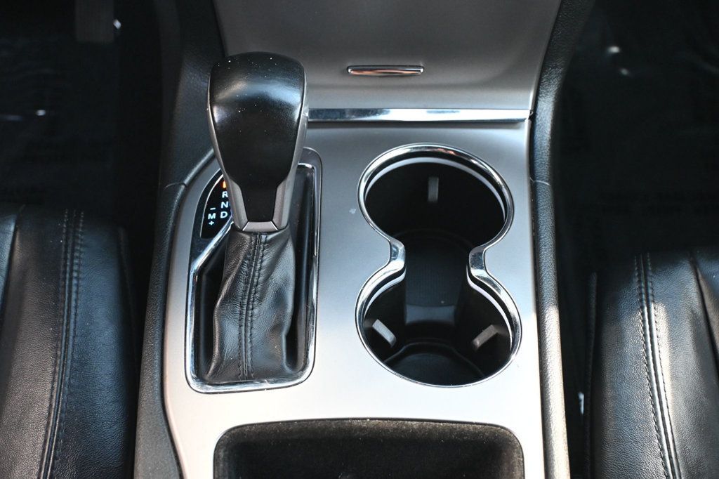 Jeep Grand Cherokee photo 13