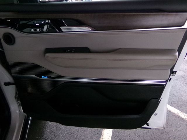 2022 Jeep Grand Wagoneer ENTERTAIN GROUP - 22984655 - 10