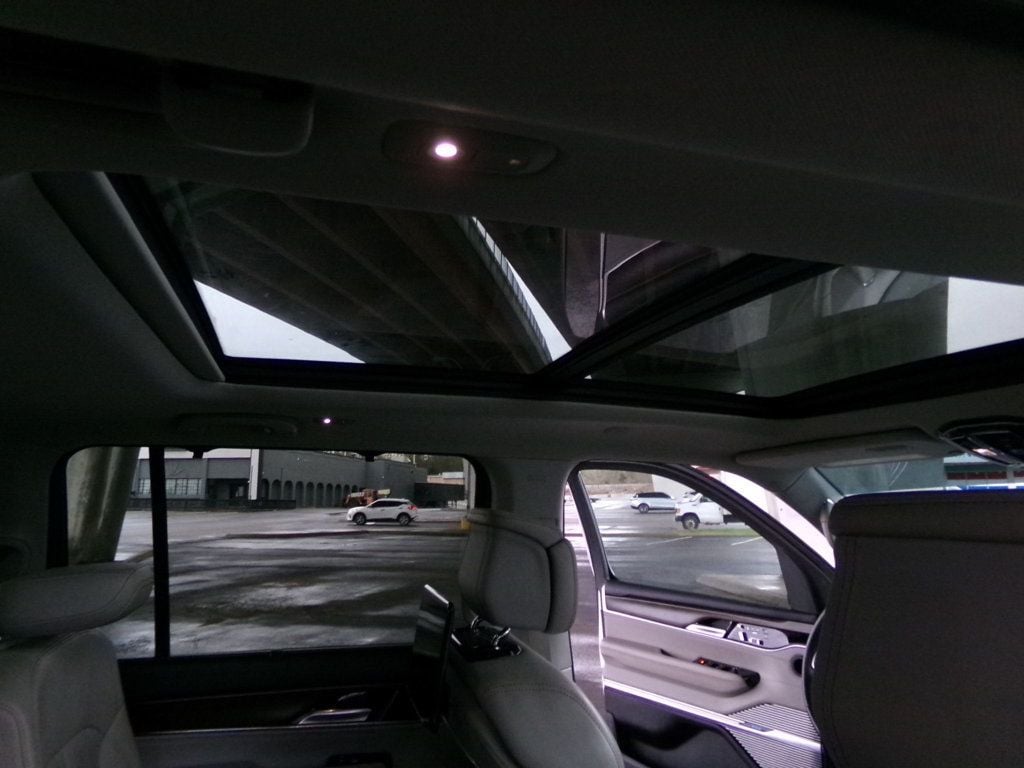 2022 Jeep Grand Wagoneer ENTERTAIN GROUP - 22984655 - 16