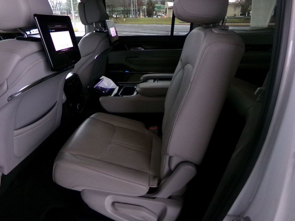 2022 Jeep Grand Wagoneer ENTERTAIN GROUP - 22984655 - 7