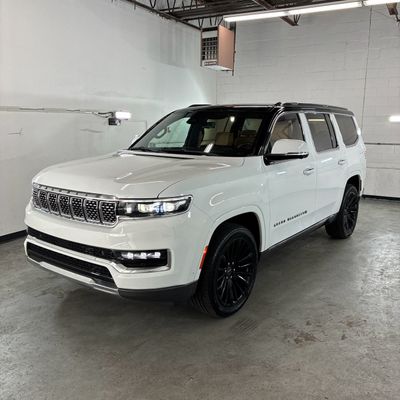 2022 Jeep Grand Wagoneer