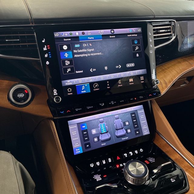 2022 Jeep Grand Wagoneer MSRP$110590/Night Vision Pkg/Heated&Cooled Front-Rear Seats - 23081784 - 10
