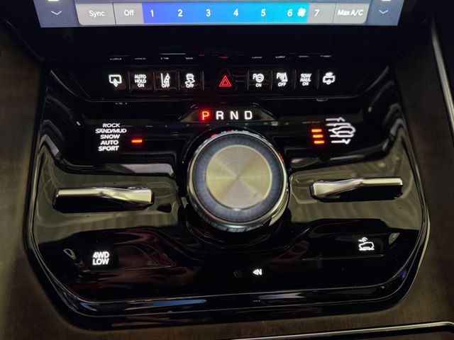 2022 Jeep Grand Wagoneer Series I 4x4 - 23097925 - 38