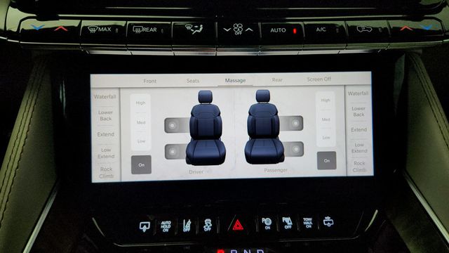 2022 Jeep Grand Wagoneer Series I 4x4 w/ 22'' Wheels, Front Passenger Interactive Display - 22941634 - 21