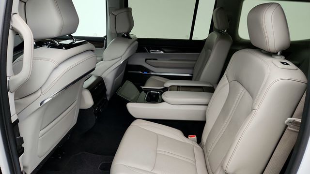 2022 Jeep Grand Wagoneer Series I 4x4 w/ 22'' Wheels, Front Passenger Interactive Display - 22941634 - 23