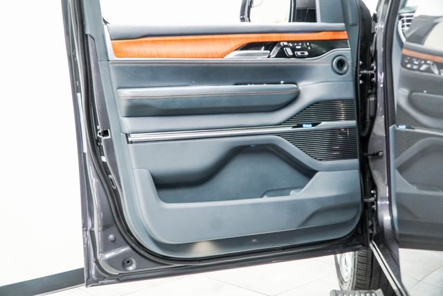 2022 Jeep Grand Wagoneer Series II - 22961503 - 44